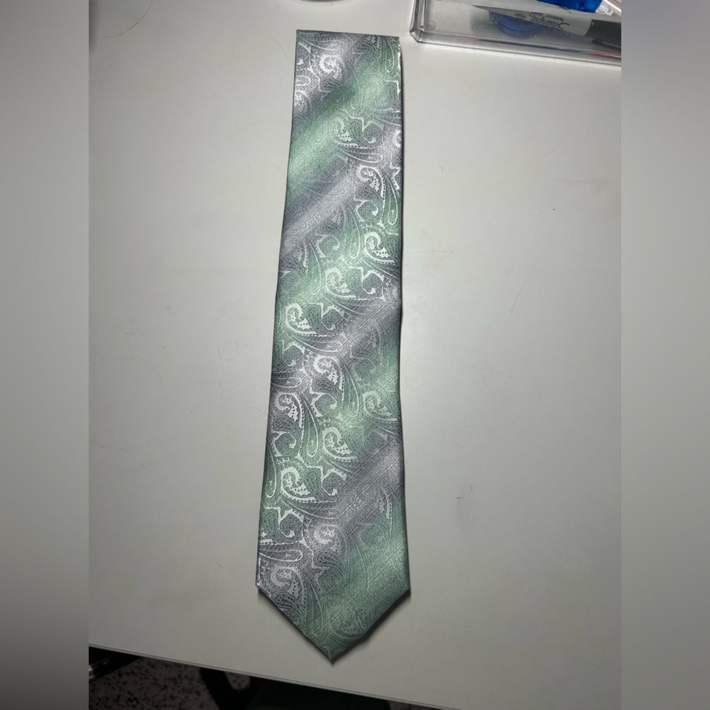 Alexander Julian Gray and Mint Paisley Tie